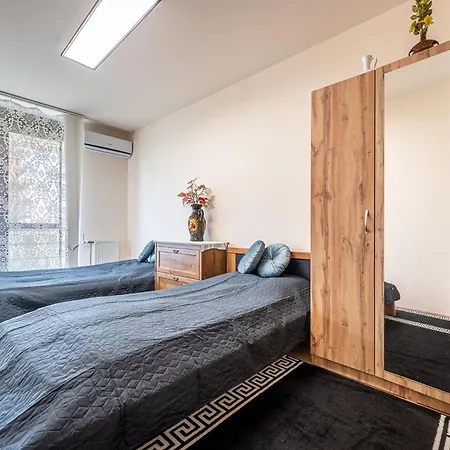 Riversider - With A View Of The Danube And Margaret Island *